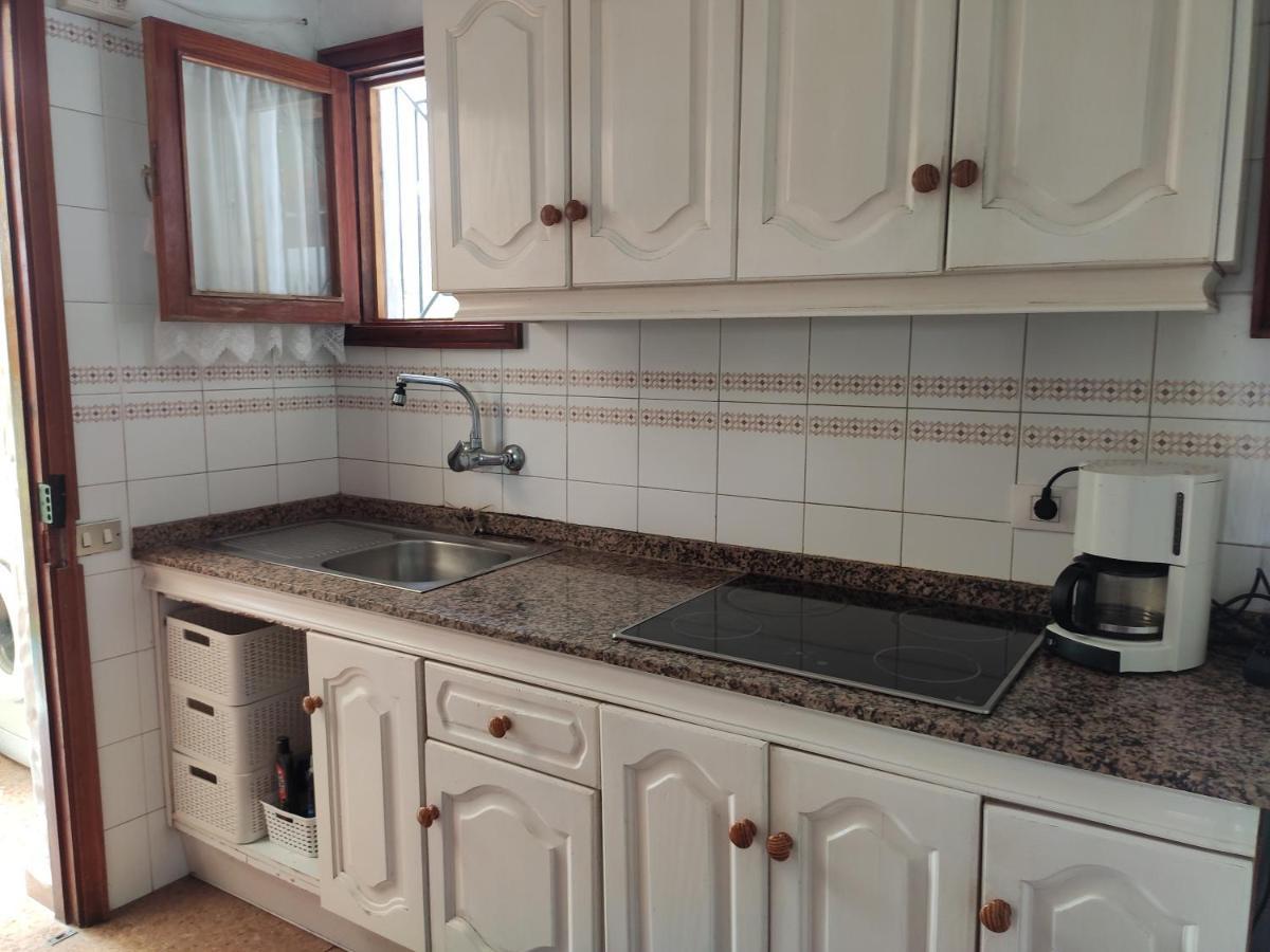 מספאלומס Lovely 2 Bedroom Bungalow With Parking מראה חיצוני תמונה