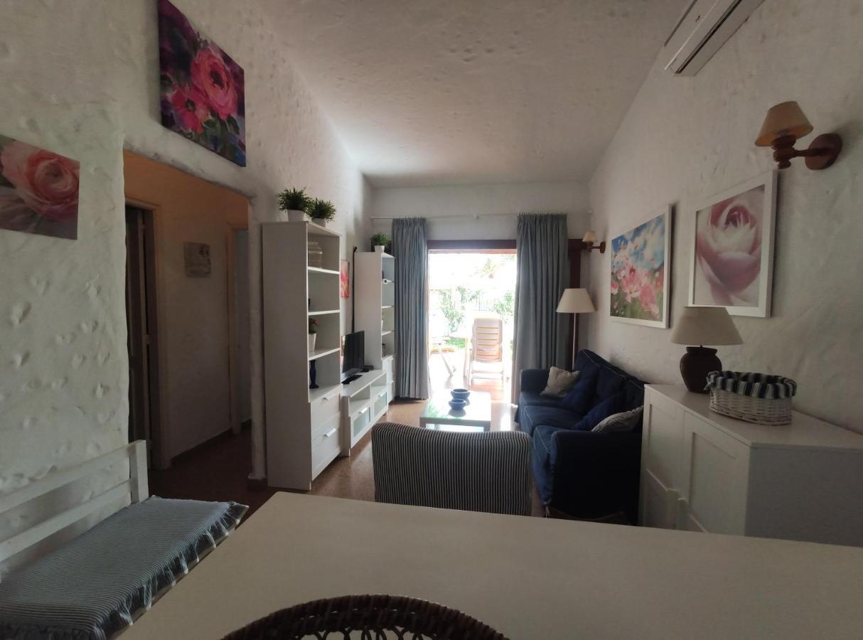 מספאלומס Lovely 2 Bedroom Bungalow With Parking מראה חיצוני תמונה