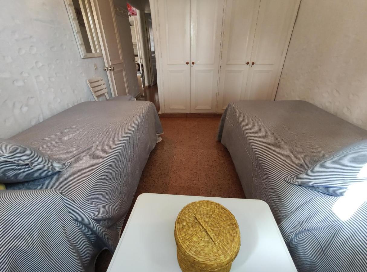 מספאלומס Lovely 2 Bedroom Bungalow With Parking מראה חיצוני תמונה
