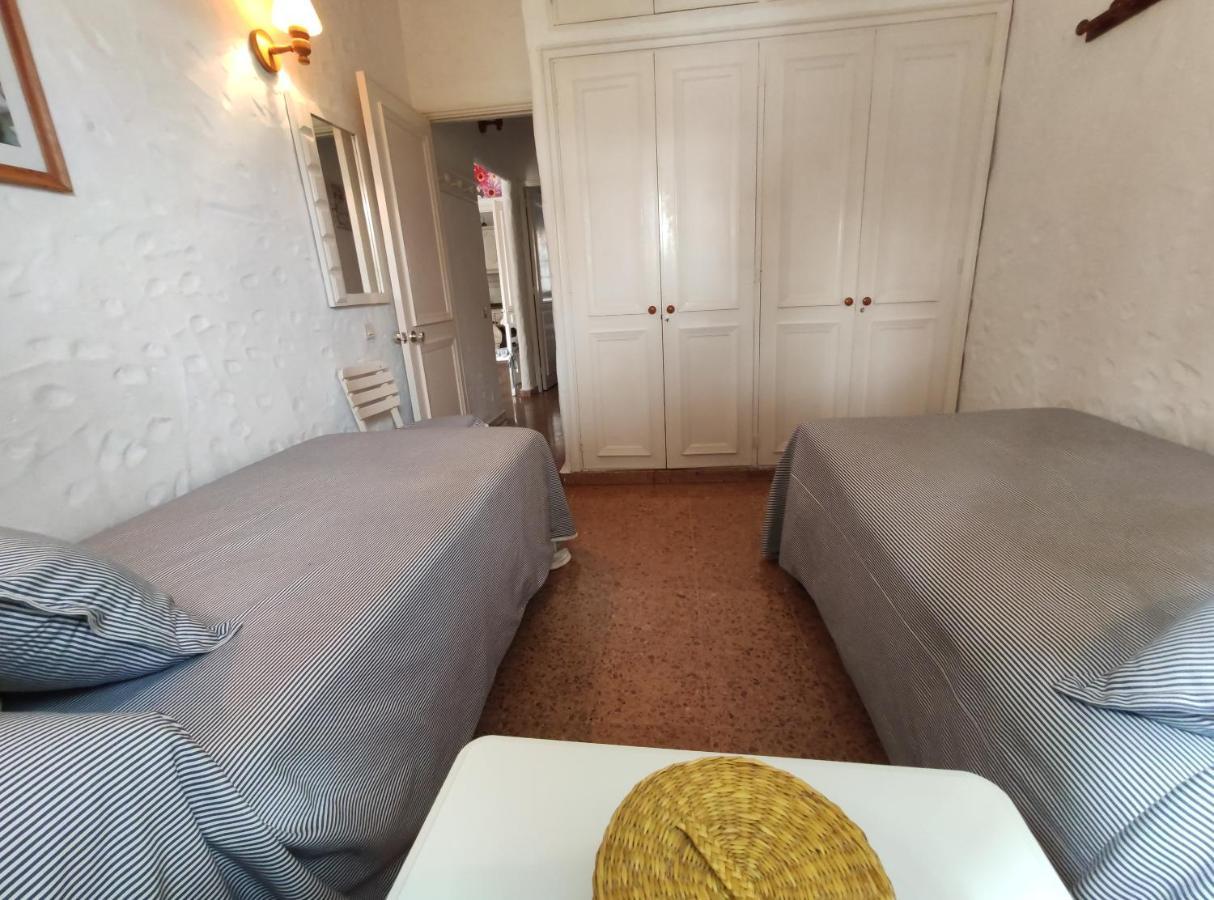 מספאלומס Lovely 2 Bedroom Bungalow With Parking מראה חיצוני תמונה