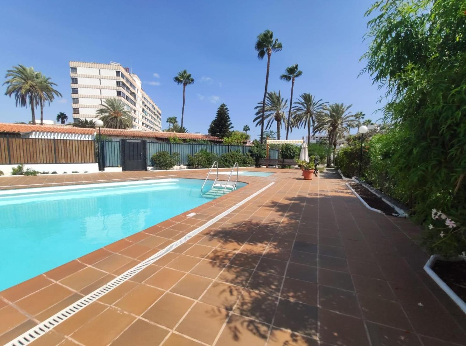 מספאלומס Lovely 2 Bedroom Bungalow With Parking מראה חיצוני תמונה